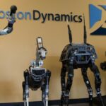 Optimus di Tesla contro Atlas di Boston Dynamics