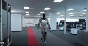 Tesla denuncia ex ingegnere per furto di segreti industriali legati al progetto Optimus